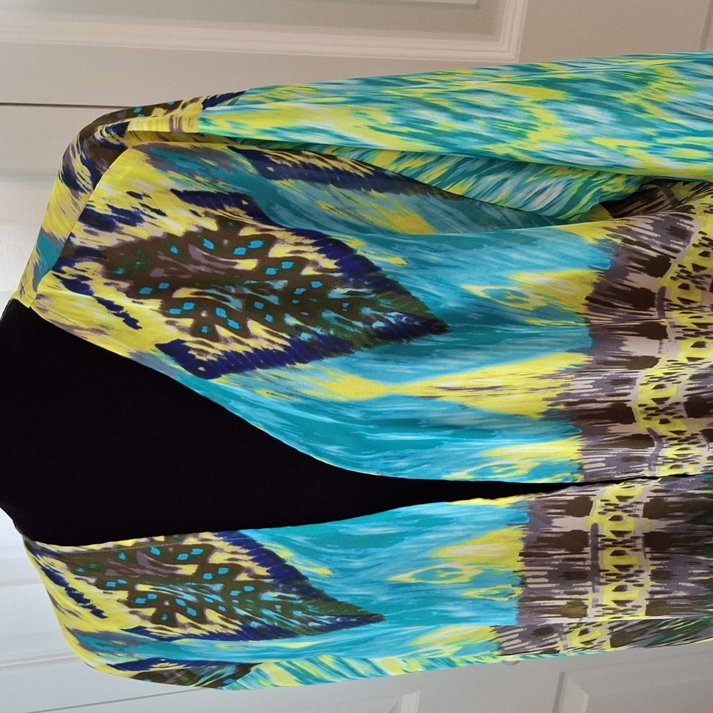 Gorgeous Kimono - Picture 2 of 8
